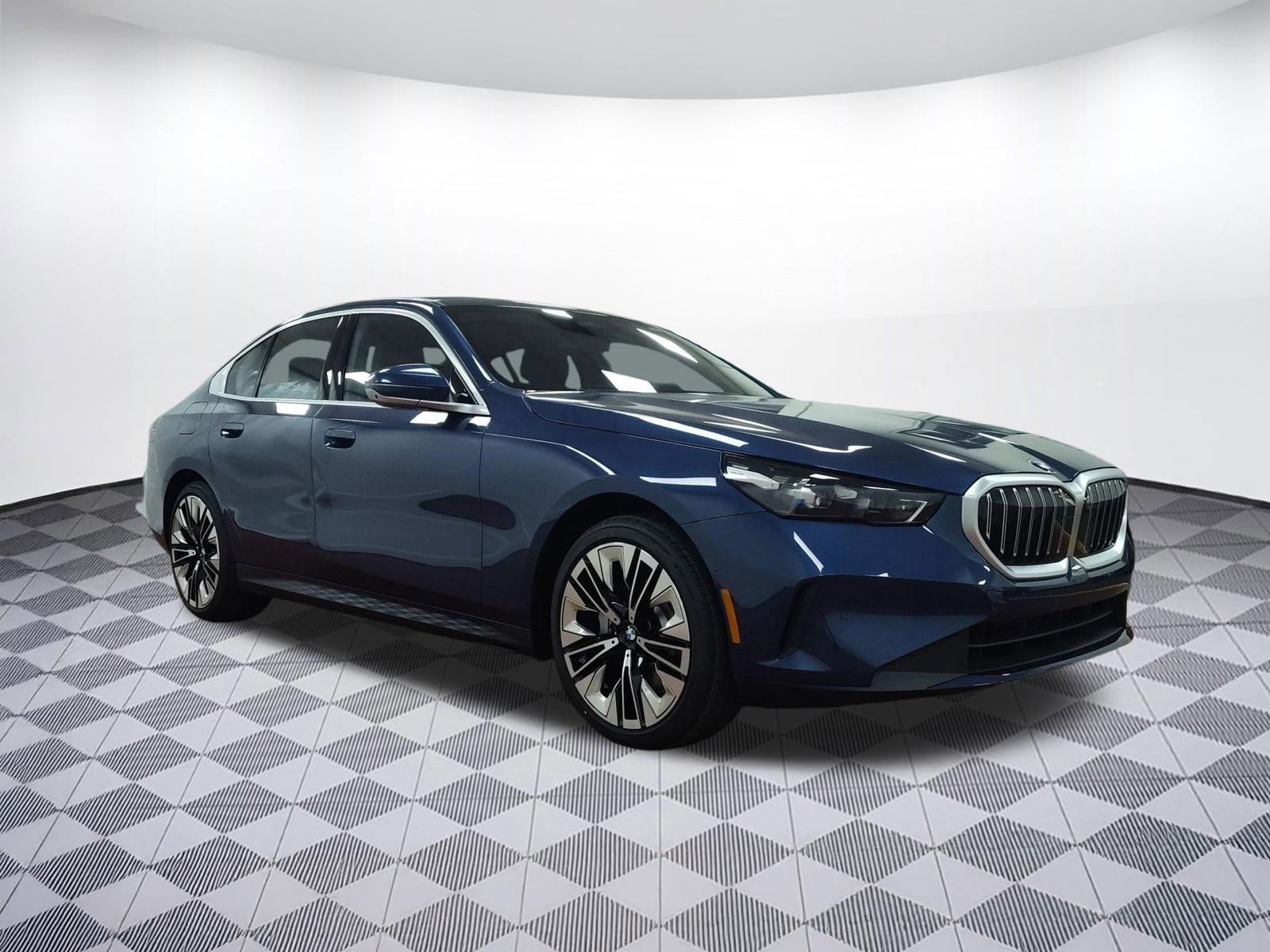 Used 2026 BMW 530i xDrive AWD/4WD image 6