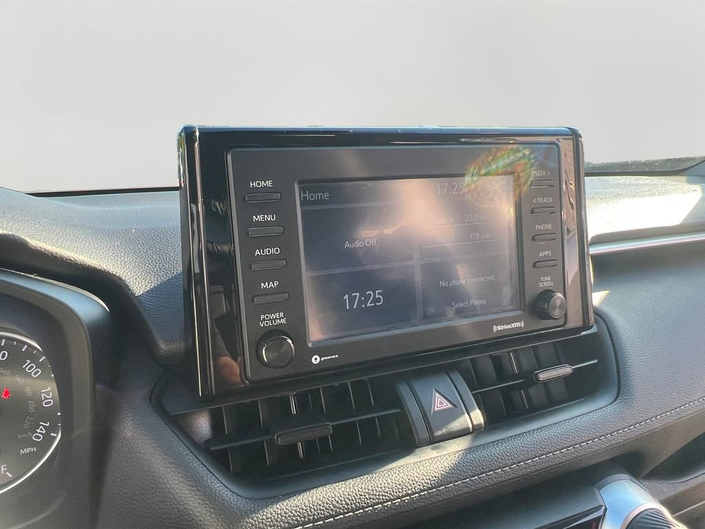 Used 2022 Toyota RAV4 XLE AWD/4WD image 15