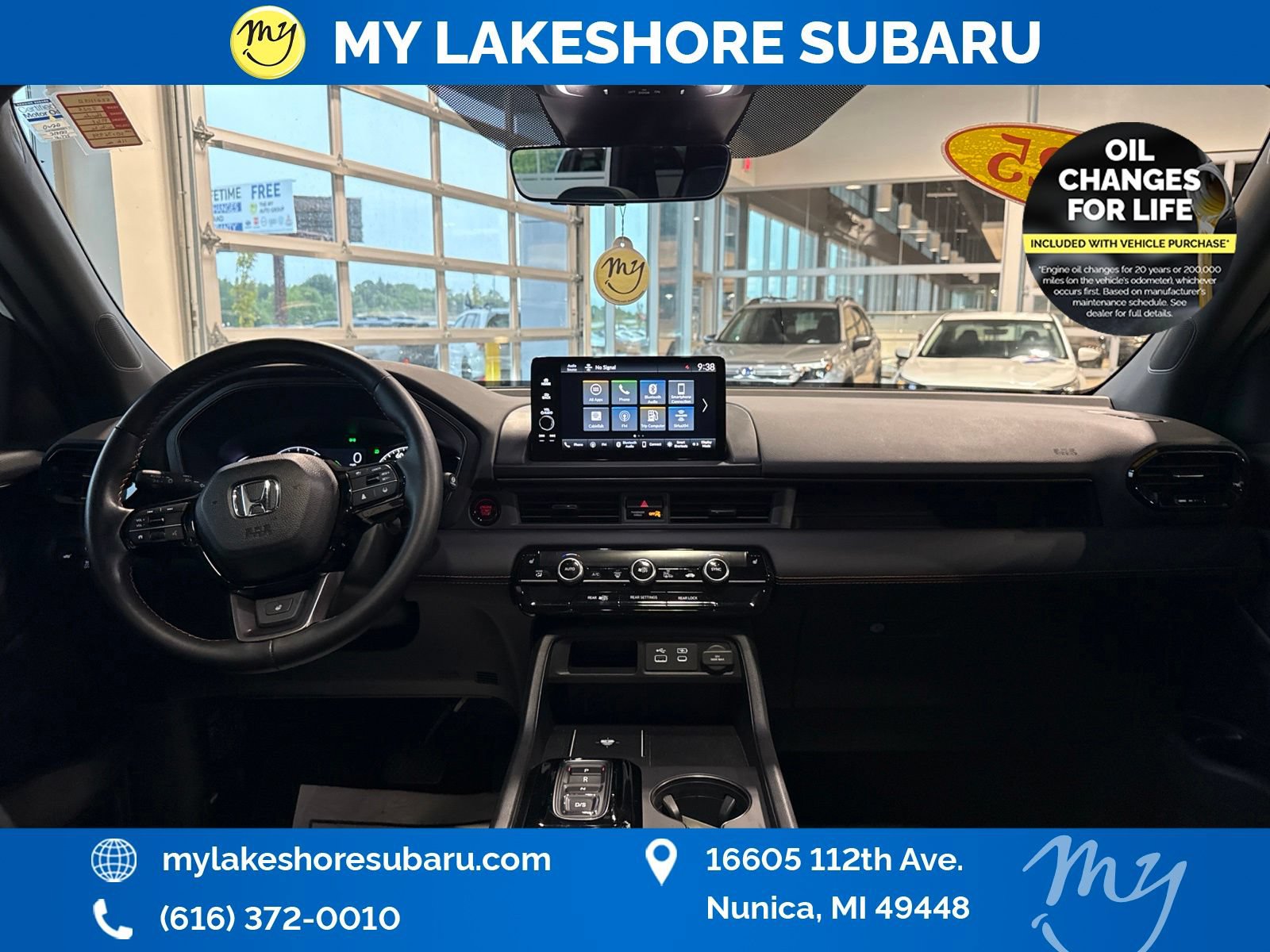 Used 2025 Honda Pilot TrailSport image 14