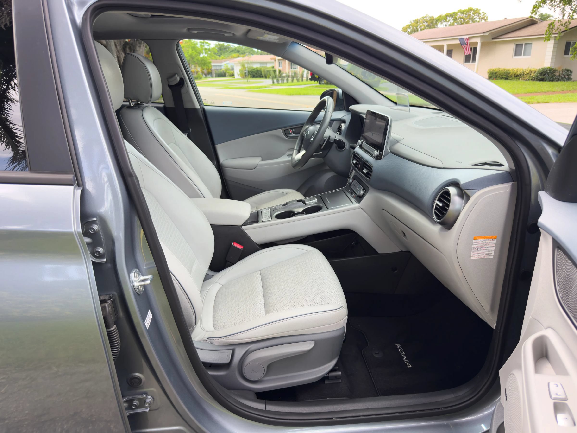 Used 2021 Hyundai Kona Ultimate w/ Cargo Package FWD image 65
