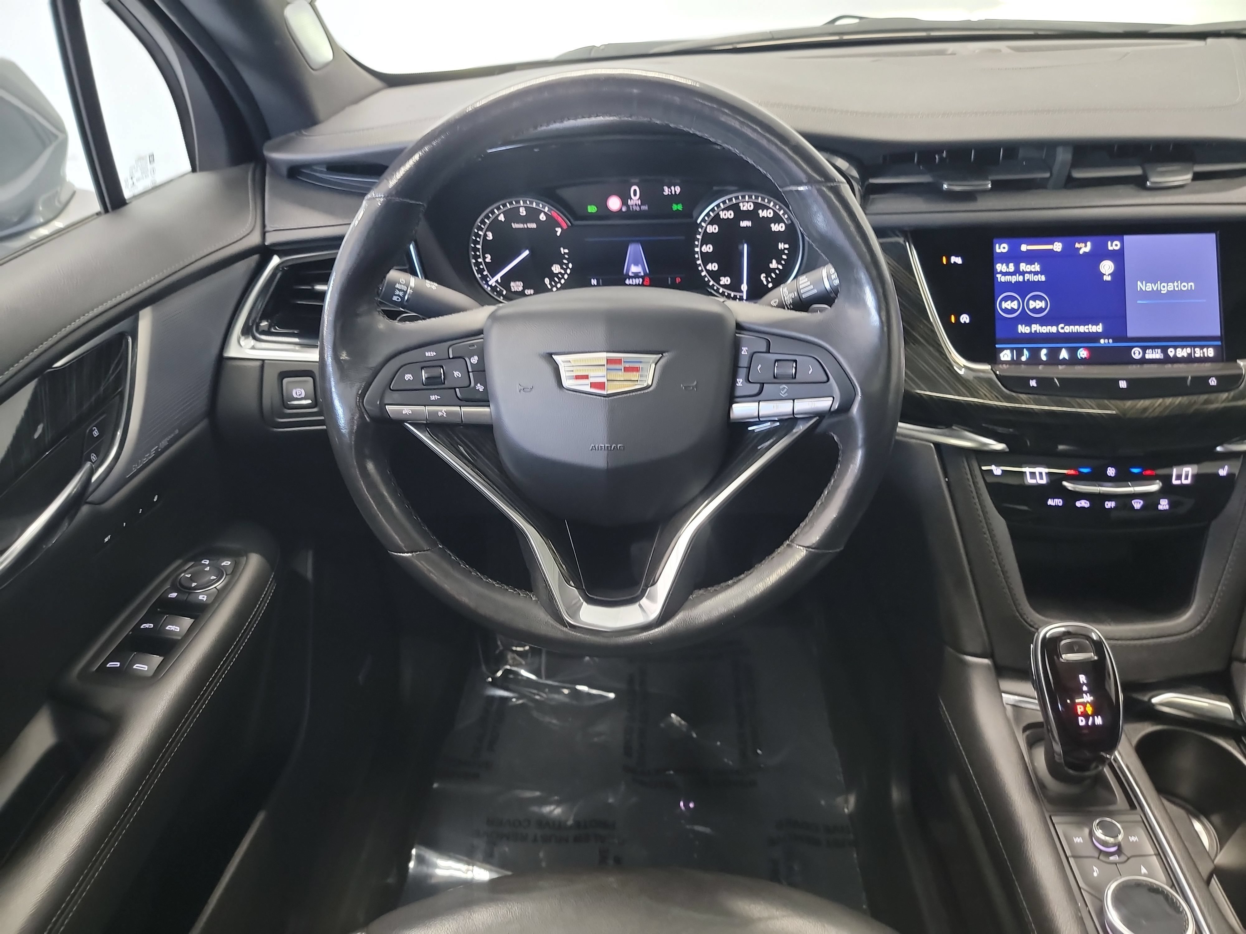 Used 2020 Cadillac XT6 Premium Luxury FWD image 16