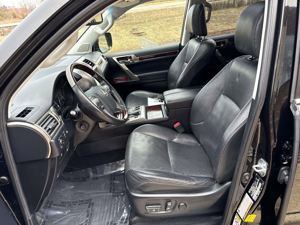 Used 2019 Lexus GX 460 Premium image 3