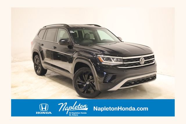 Used 2022 Volkswagen Atlas SE w/ Black Wheel Package
