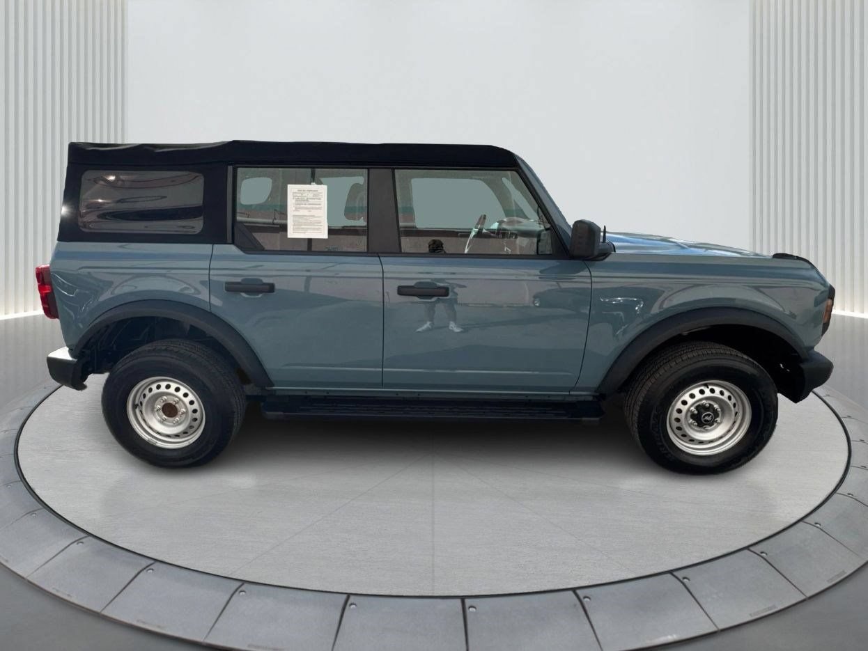 Used 2023 Ford Bronco 4-Door AWD/4WD image 4