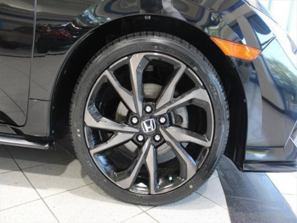 Used 2018 Honda Civic Sport Touring image 12