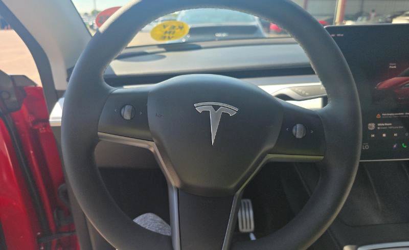 Used 2023 Tesla Model Y Performance AWD/4WD image 13