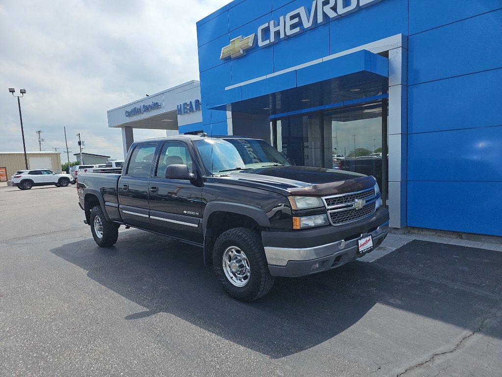 Used 2005 Chevrolet Silverado 2500 LS AWD/4WD image 1