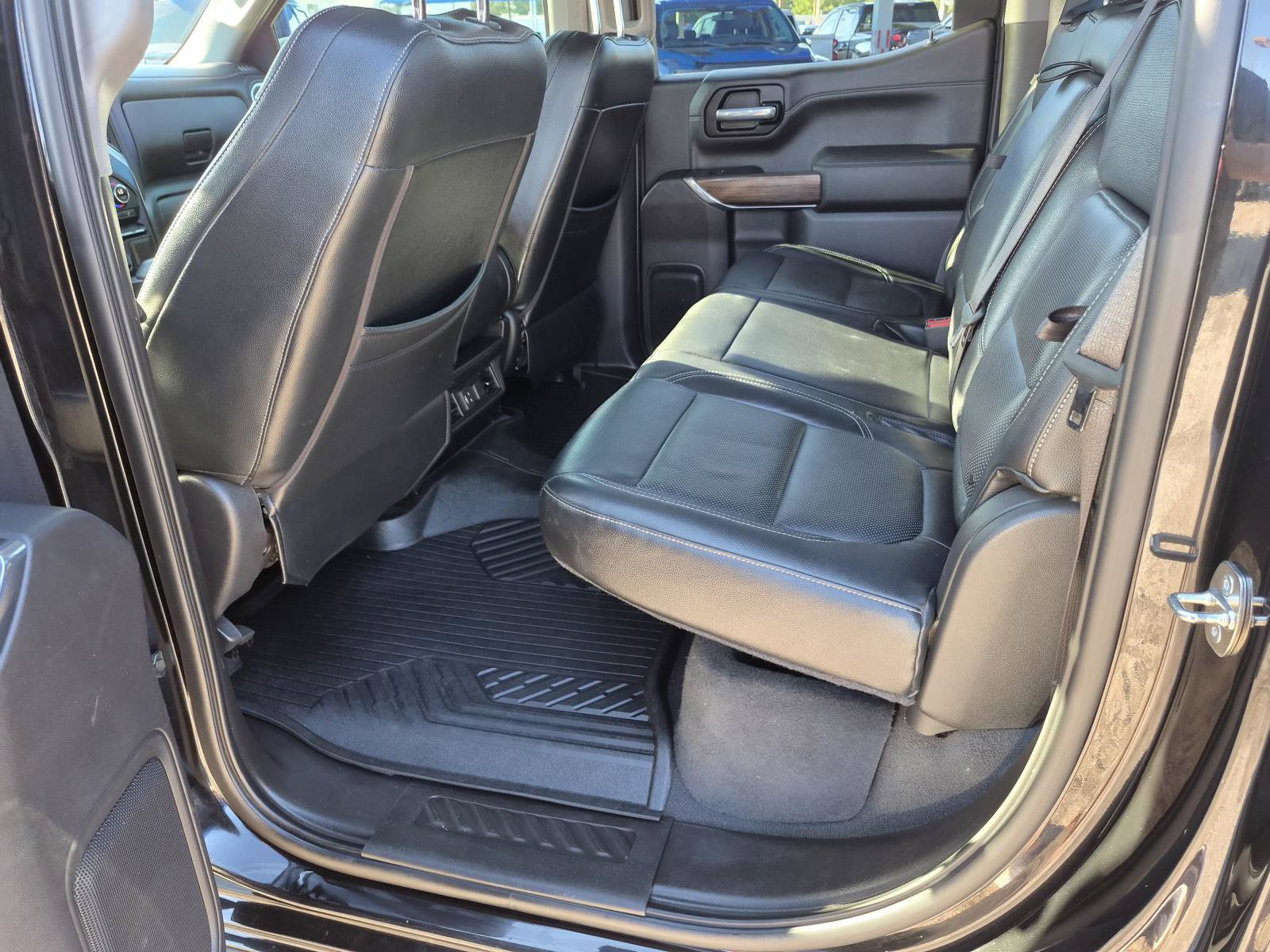 Used 2021 Chevrolet Silverado 1500 RST AWD/4WD image 3
