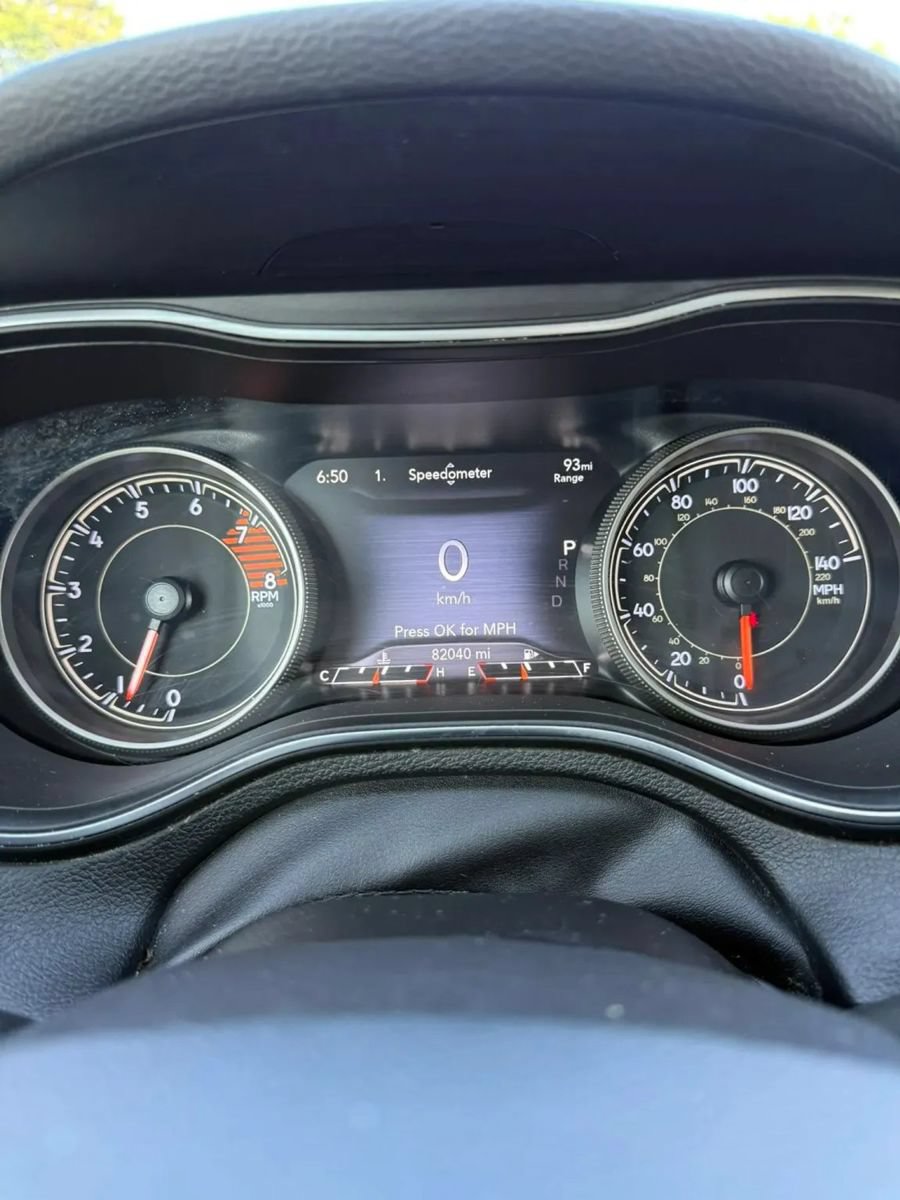 Used 2019 Jeep Cherokee Limited AWD/4WD image 17