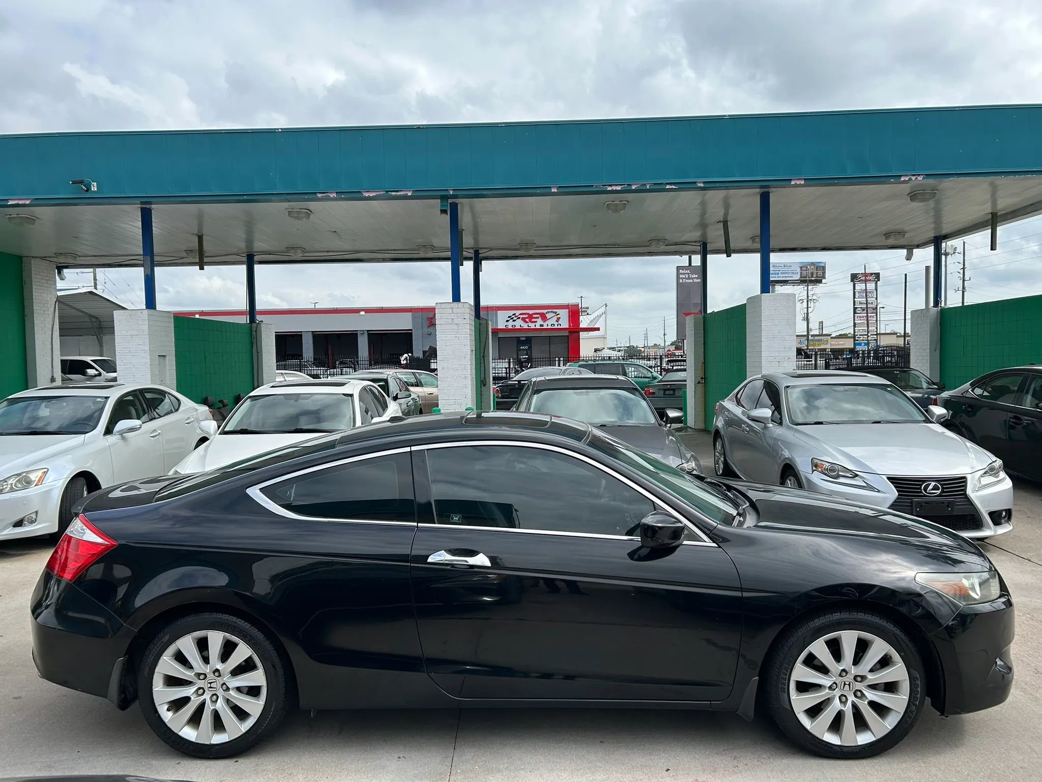Used 2010 Honda Accord EX-L image 6