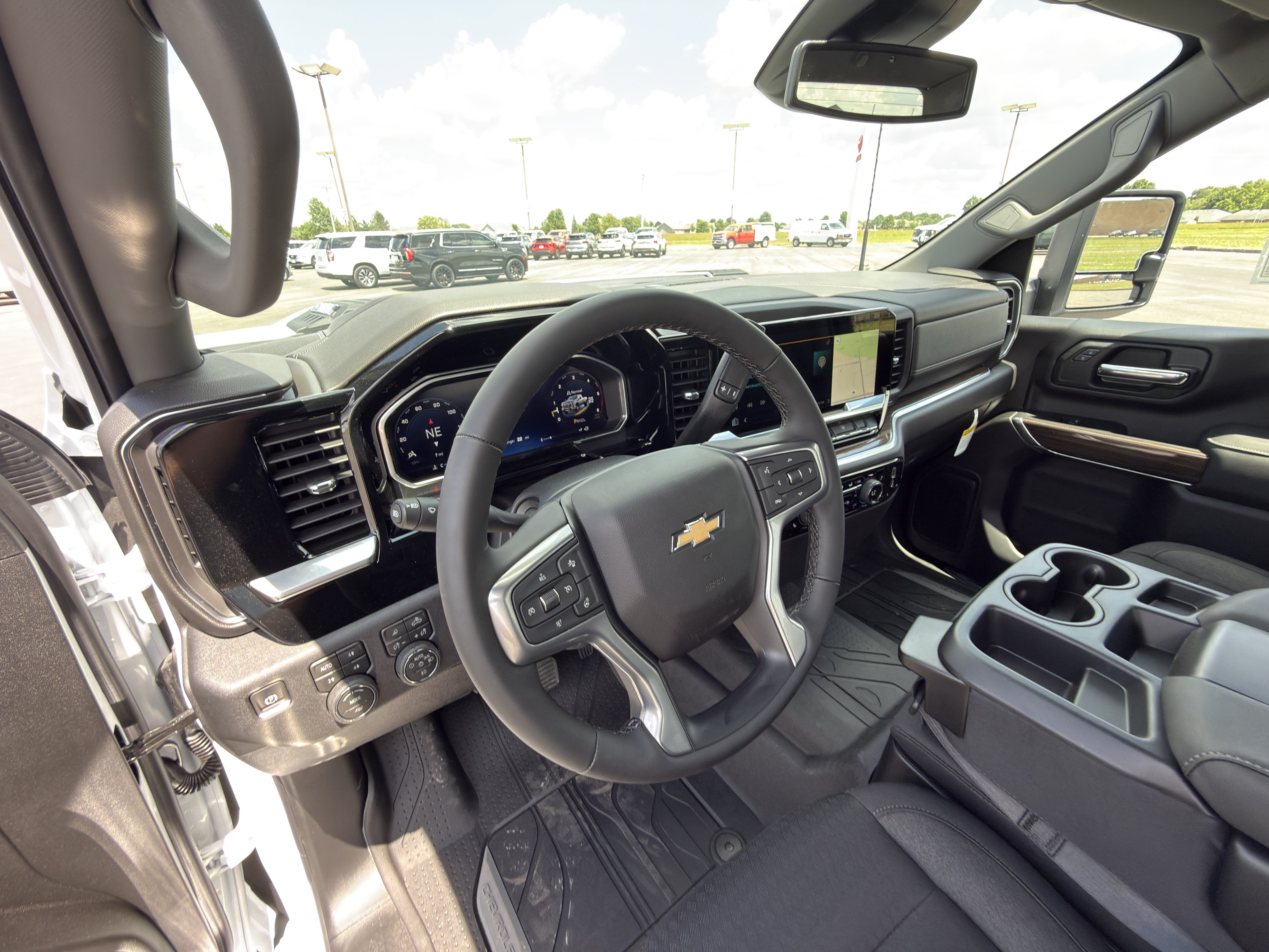 New 2026 Chevrolet Silverado 3500 LT AWD/4WD image 16