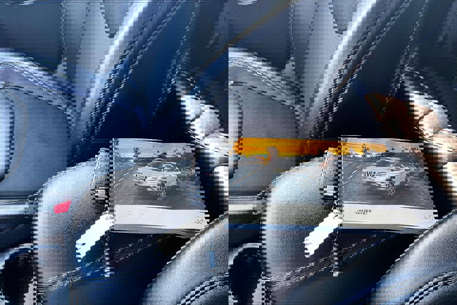 Used 2019 Jeep Cherokee Latitude Plus w/ Cold Weather Group image 11