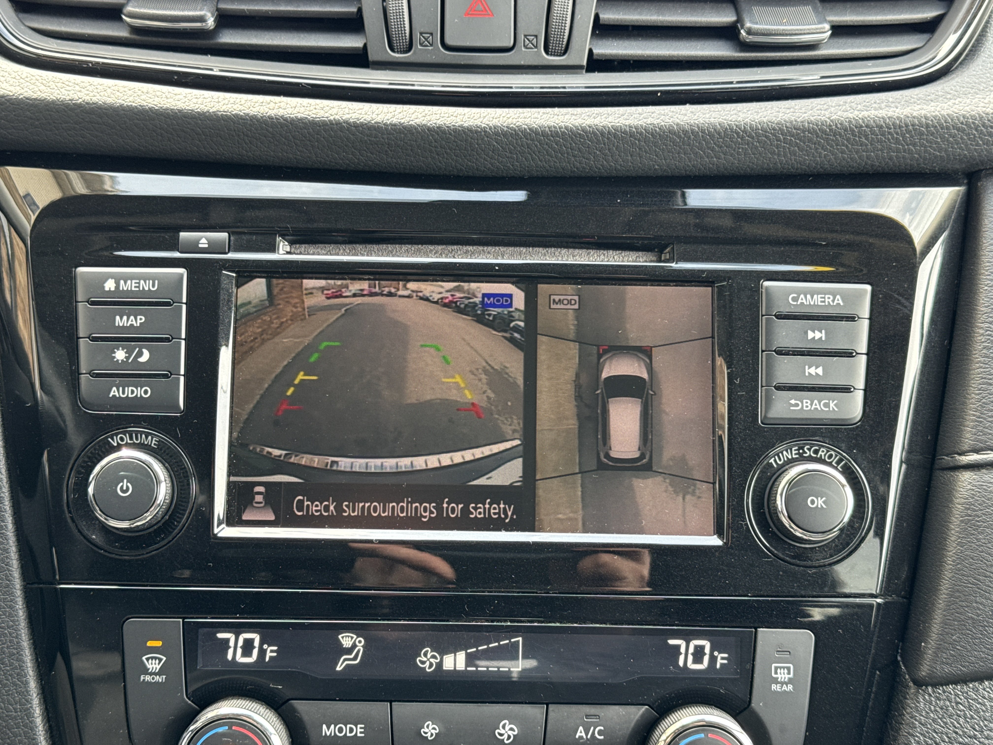 Used 2019 Nissan Rogue SV w/ Premium Package AWD/4WD image 4