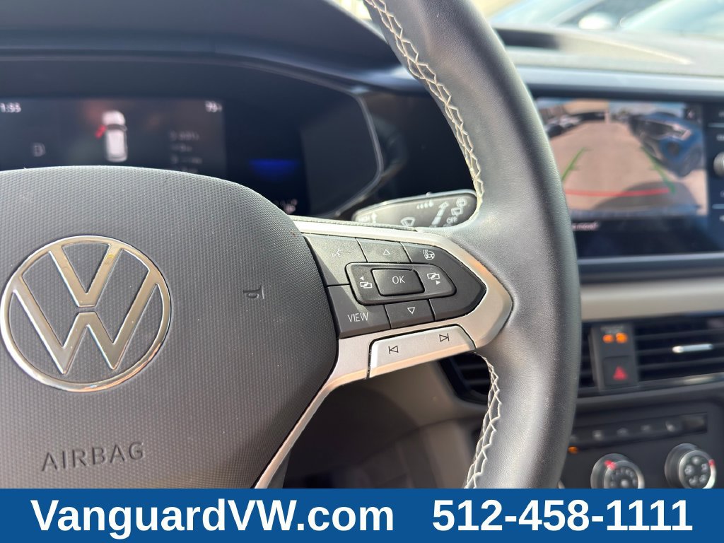 Used 2022 Volkswagen Taos SE w/ Driver Assistance Package FWD image 18