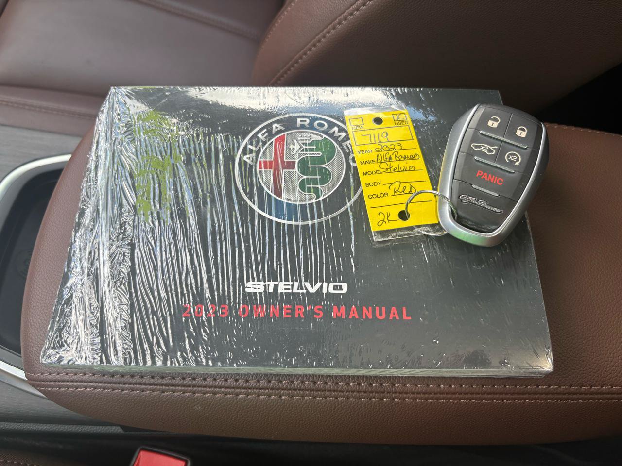 Used 2023 Alfa Romeo Stelvio Ti AWD/4WD image 31