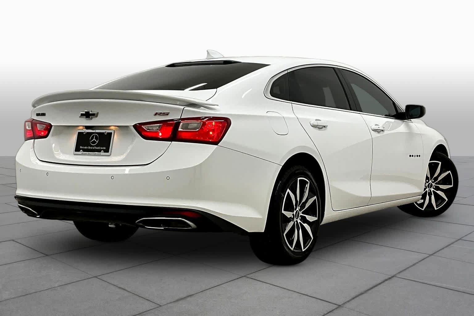 Used 2025 Chevrolet Malibu RS FWD image 13