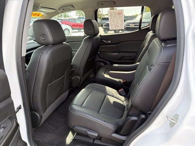 Used 2023 GMC Acadia SLT w/ Elevation Edition FWD image 18