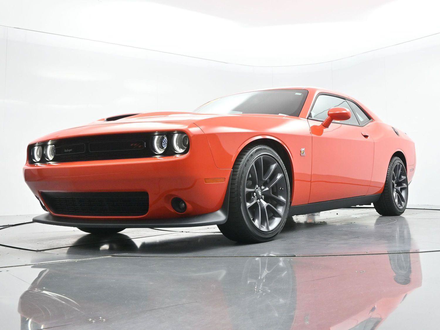 Used 2022 Dodge Challenger R/T Scat Pack RWD image 44