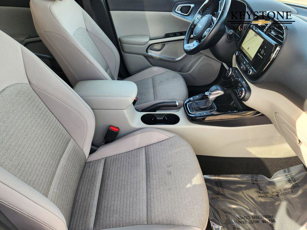 Used 2023 Kia Soul EX image 14