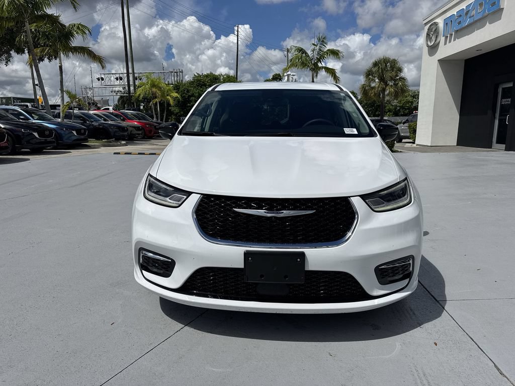 Used 2024 Chrysler Pacifica Touring-L FWD image 29