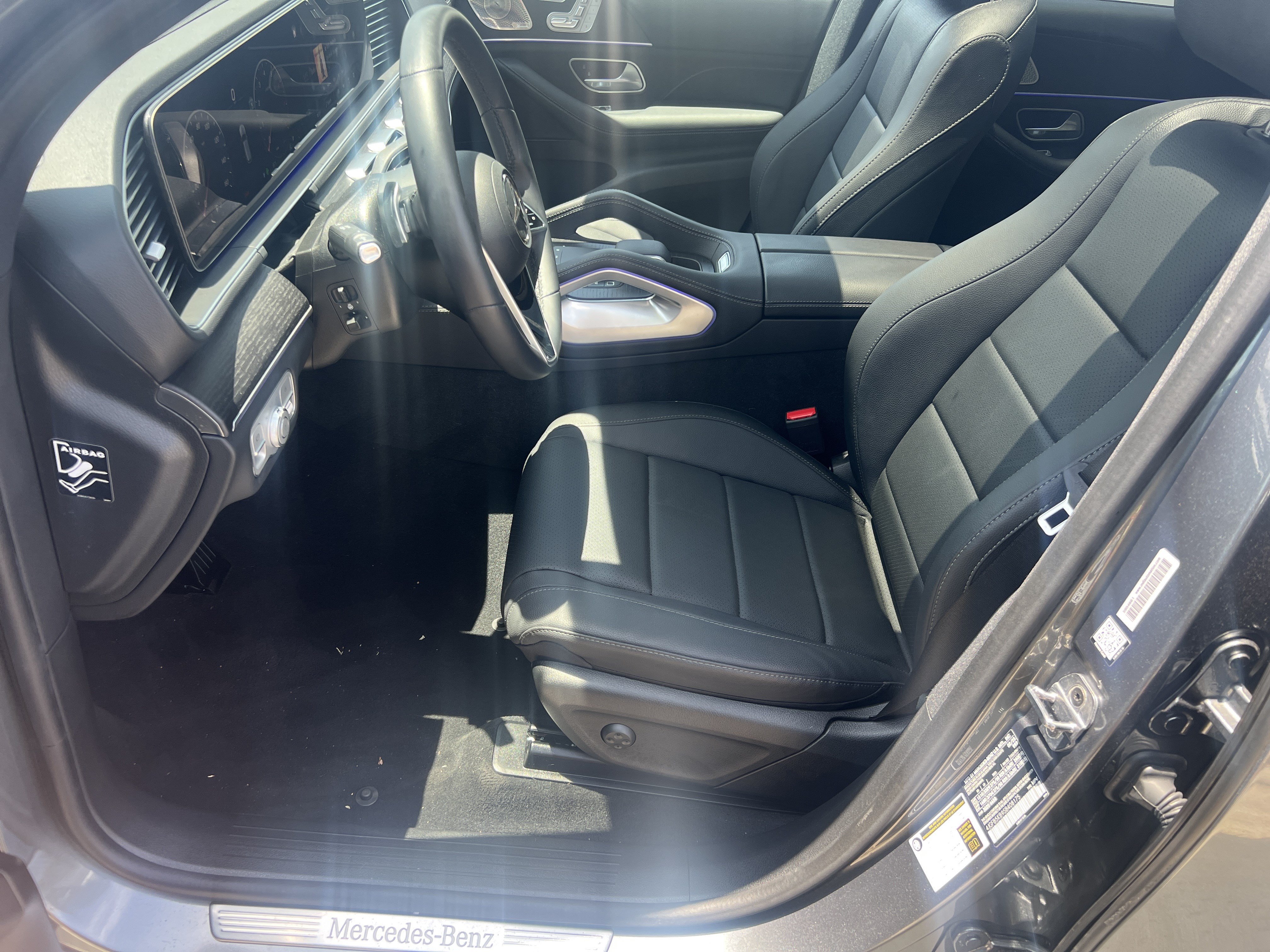 Used 2025 Mercedes-Benz GLE 450 4MATIC w/ Winter Package image 16