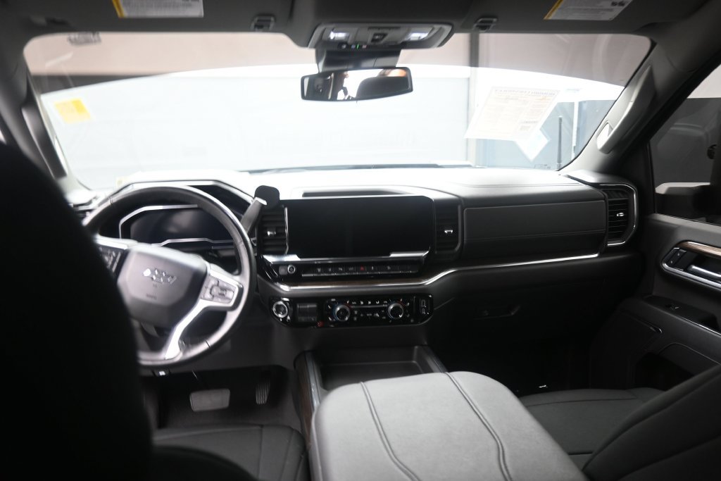 Used 2025 Chevrolet Silverado 2500 LT w/ Trail Boss Package AWD/4WD image 15