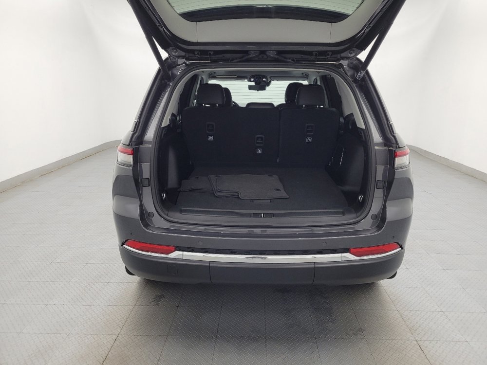 Used 2022 Jeep Grand Cherokee Limited 4xe w/ Luxury Tech Group II image 29