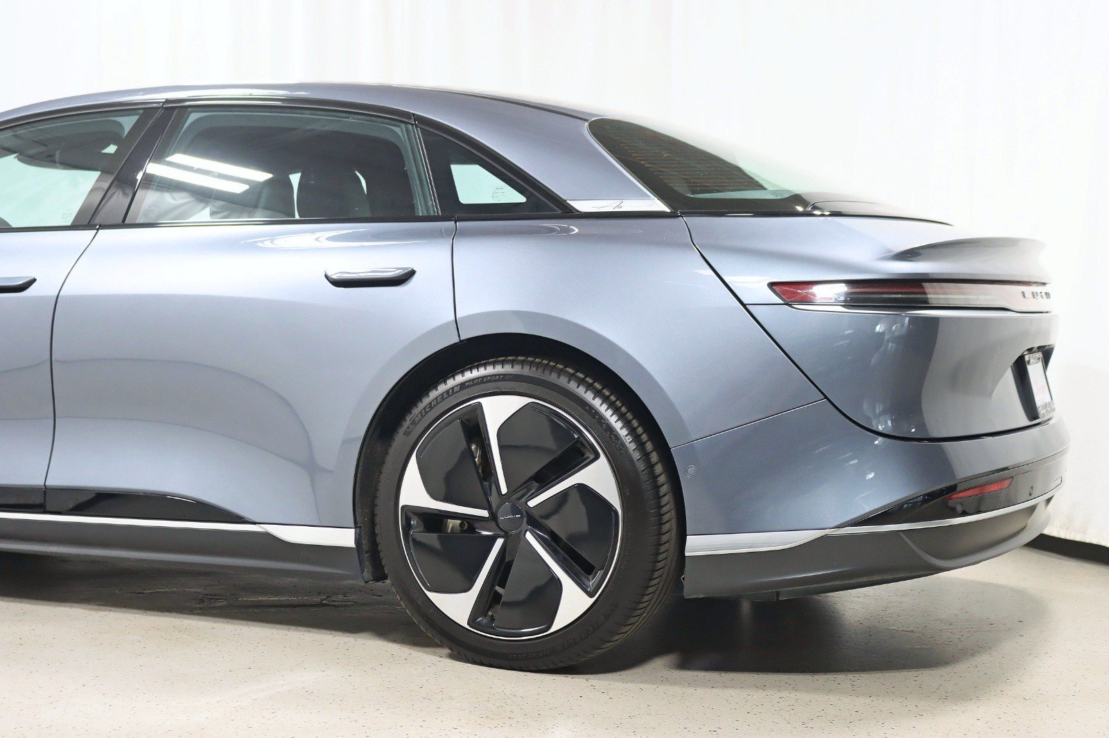Used 2023 Lucid Air Pure AWD/4WD image 10