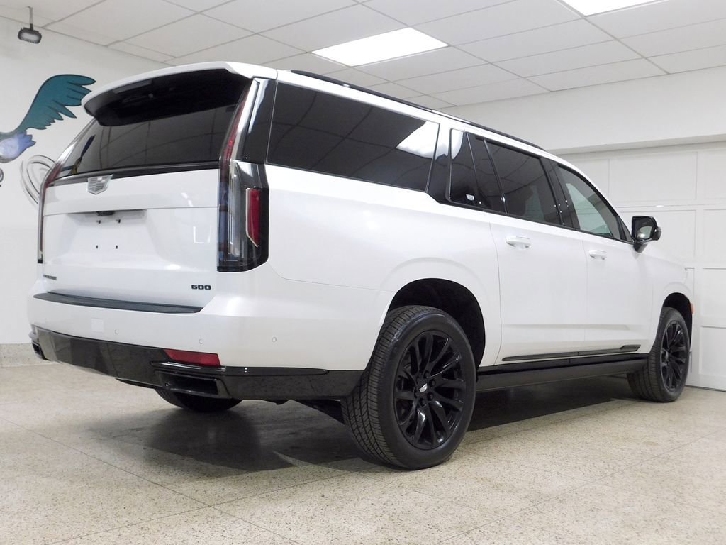Used 2024 Cadillac Escalade ESV Sport w/ LPO, ONYX Package image 7