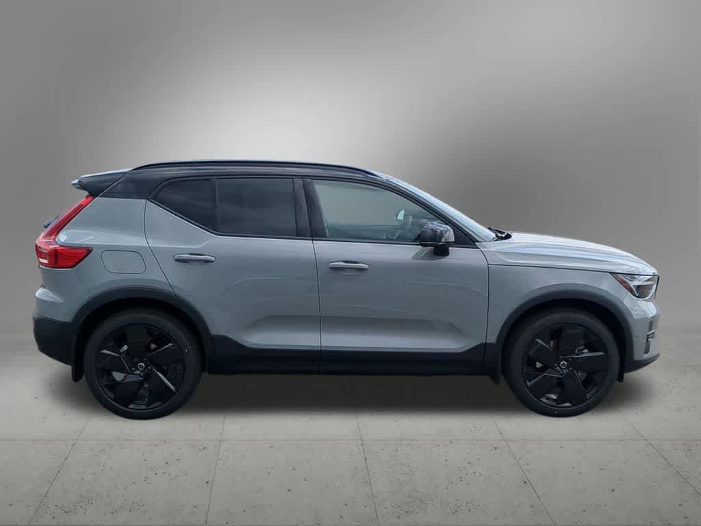 New 2026 Volvo XC40 B5 Ultra w/ Protection Package Premier AWD/4WD image 7