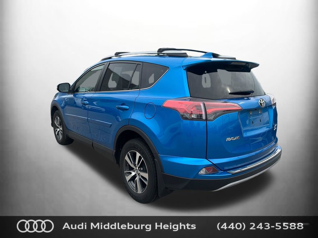Used 2018 Toyota RAV4 XLE AWD/4WD image 7