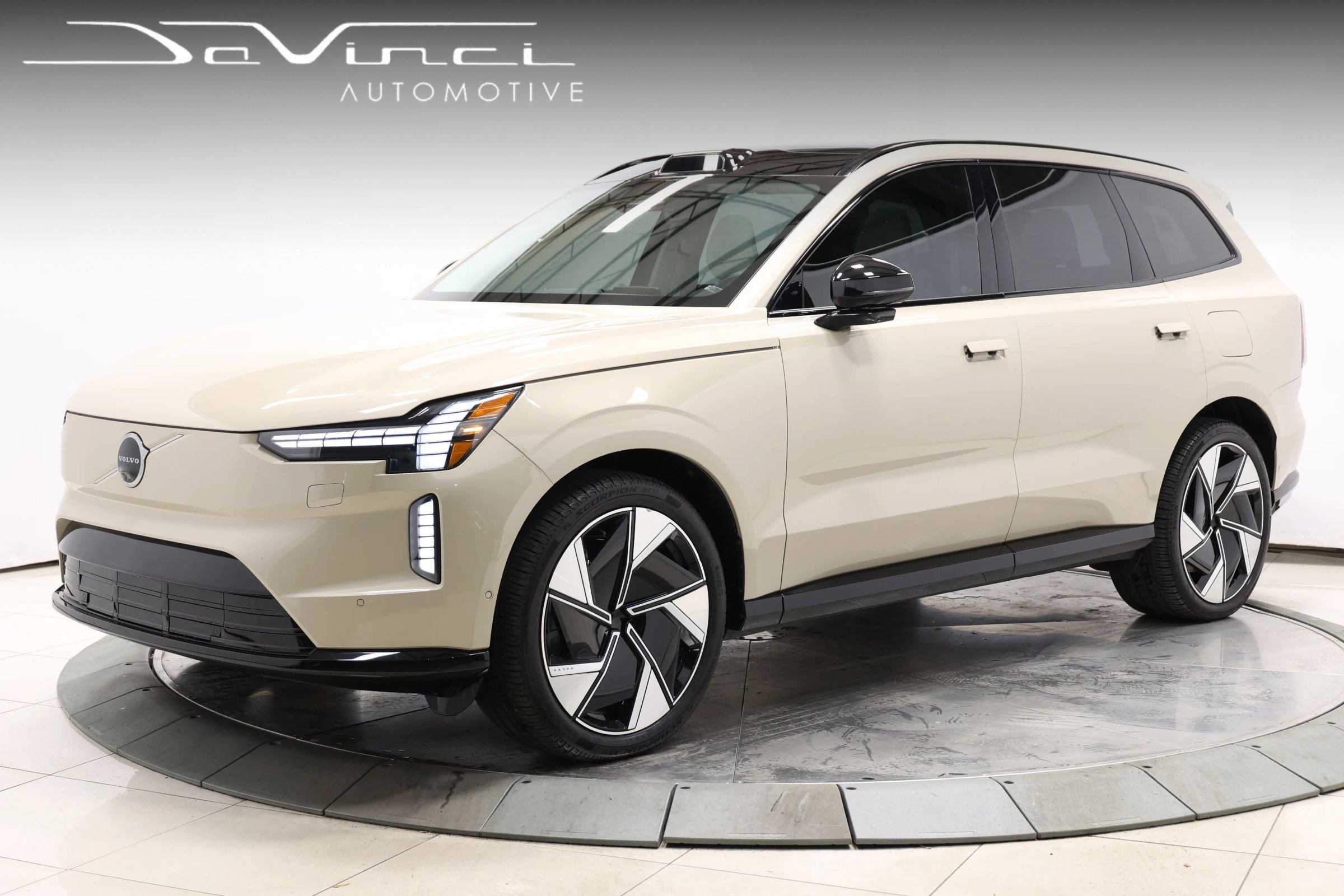 Used 2025 Volvo EX90 Ultra AWD/4WD image 1