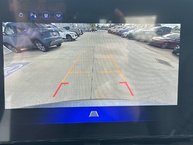 New 2027 Chevrolet Equinox LT w/ Convenience Package II FWD image 18