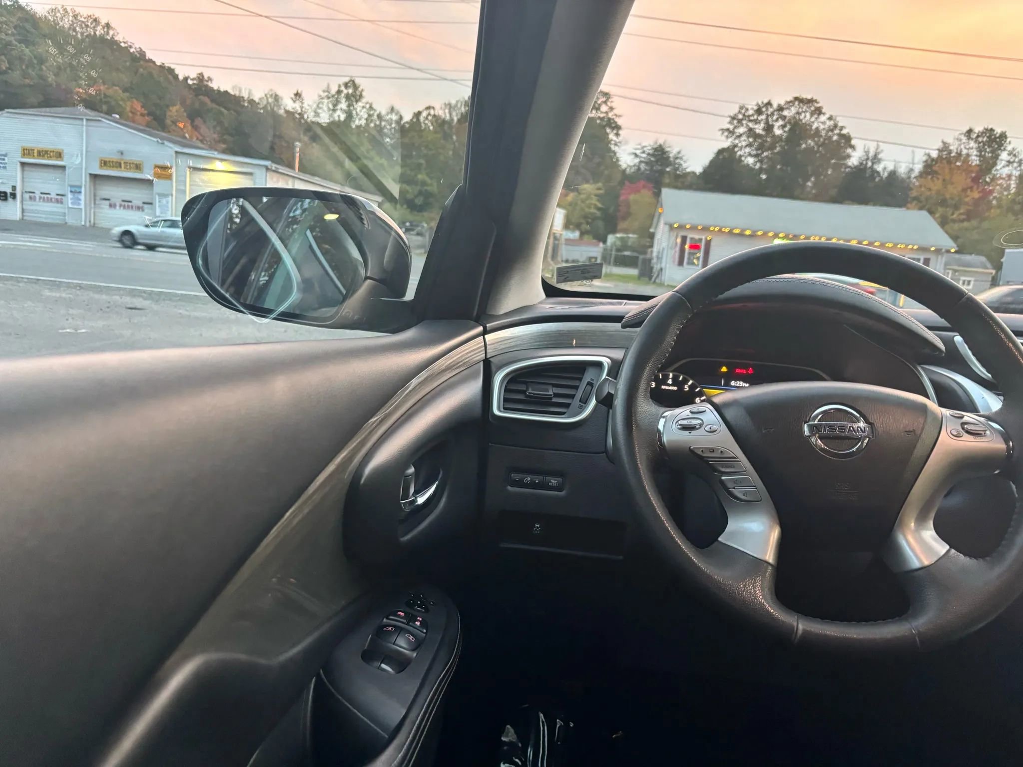 Used 2016 Nissan Murano SV image 29