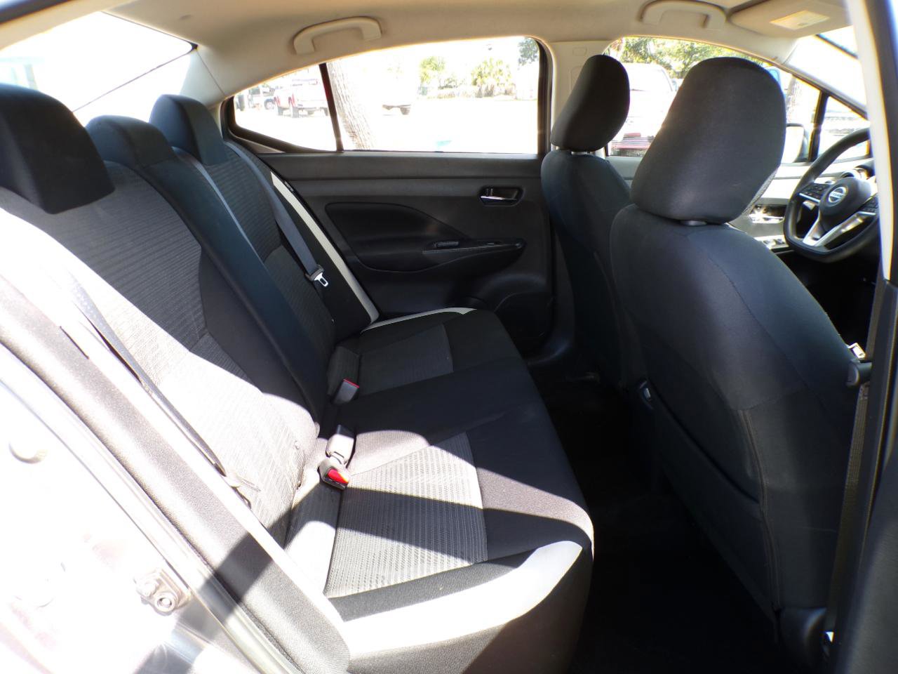 Used 2022 Nissan Versa SV w/ Trunk Package image 25