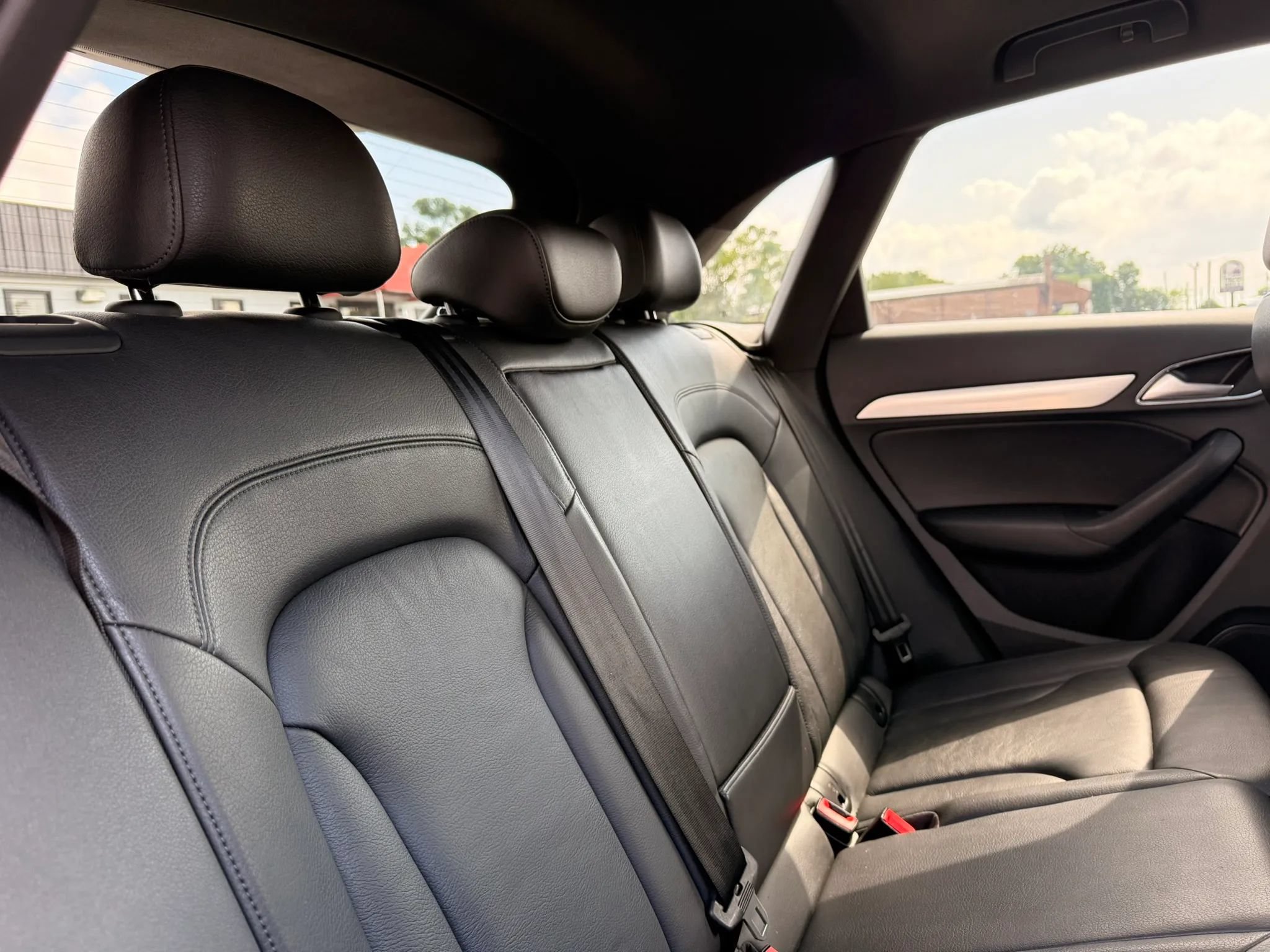 Used 2018 Audi Q3 2.0T Premium Plus w/ Premium Plus Package FWD image 30