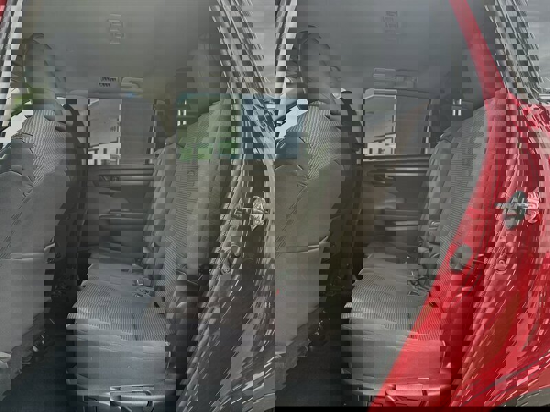 Used 2022 Toyota Highlander LE image 4