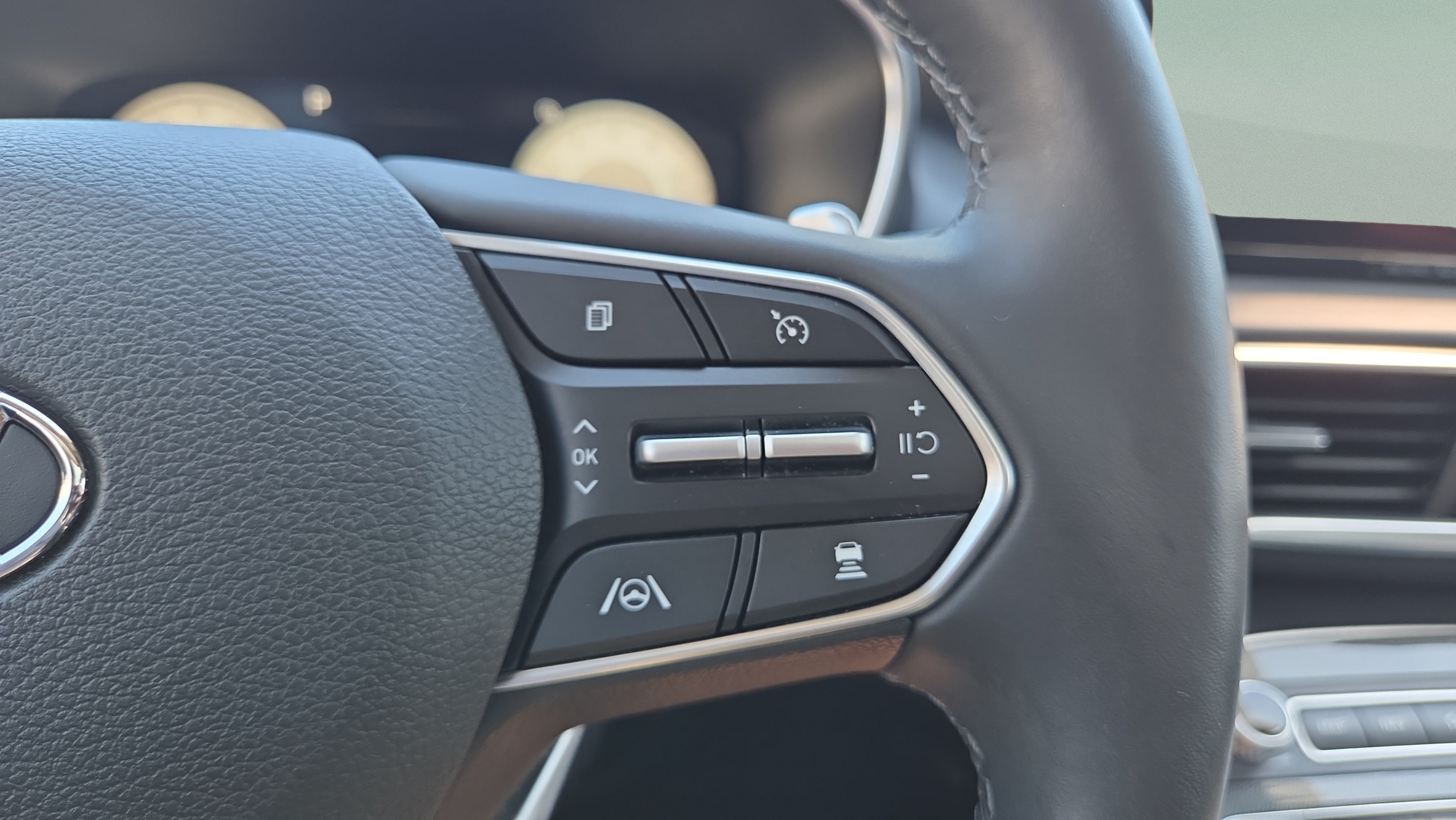 Used 2021 Hyundai Santa Fe Limited FWD image 24