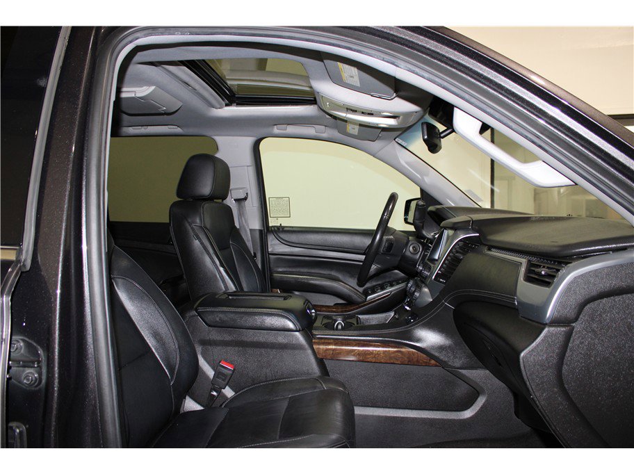 Used 2016 Chevrolet Suburban LT image 29