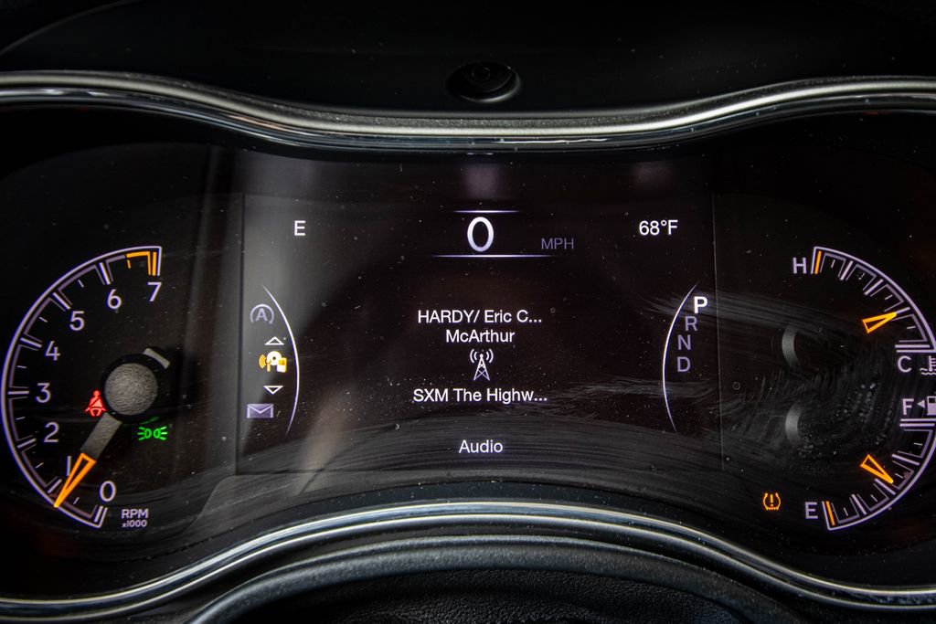 Used 2020 Jeep Grand Cherokee Limited image 39