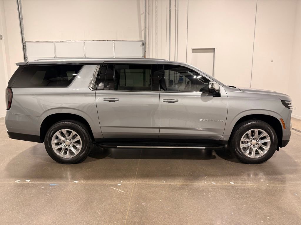 Used 2025 Chevrolet Suburban Premier image 4