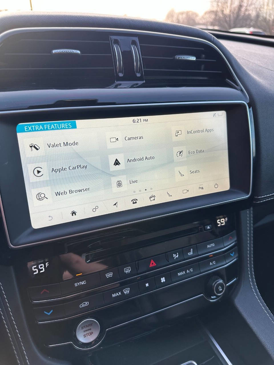 Used 2018 Jaguar F-PACE R-Sport image 26