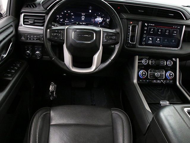 Used 2023 GMC Yukon XL Denali image 15