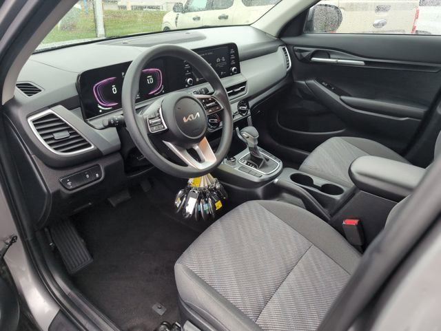 Used 2024 Kia Seltos LX image 12