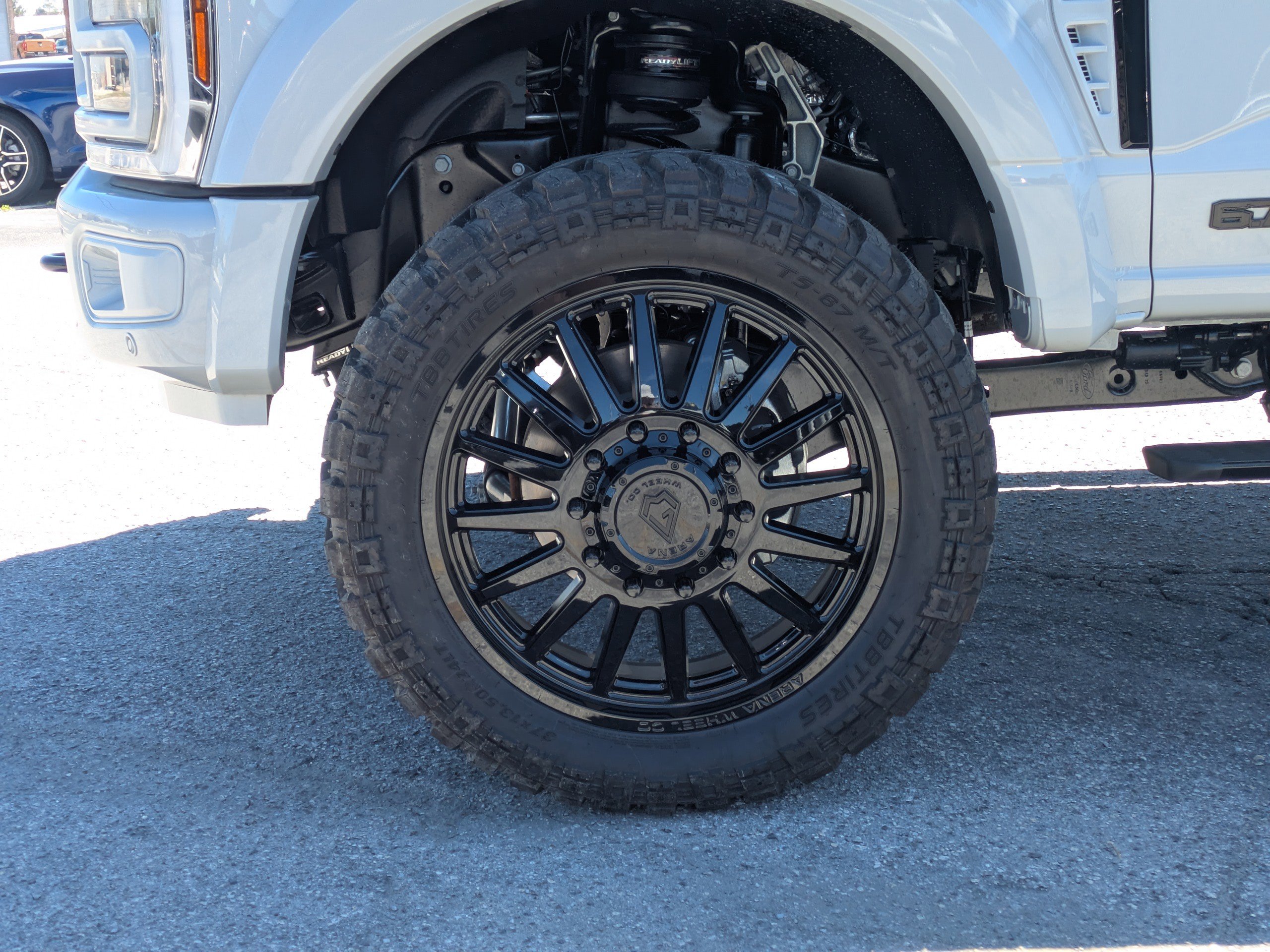 Certified 2026 Ford F450 Platinum w/ FX4 Off-Road Package image 9