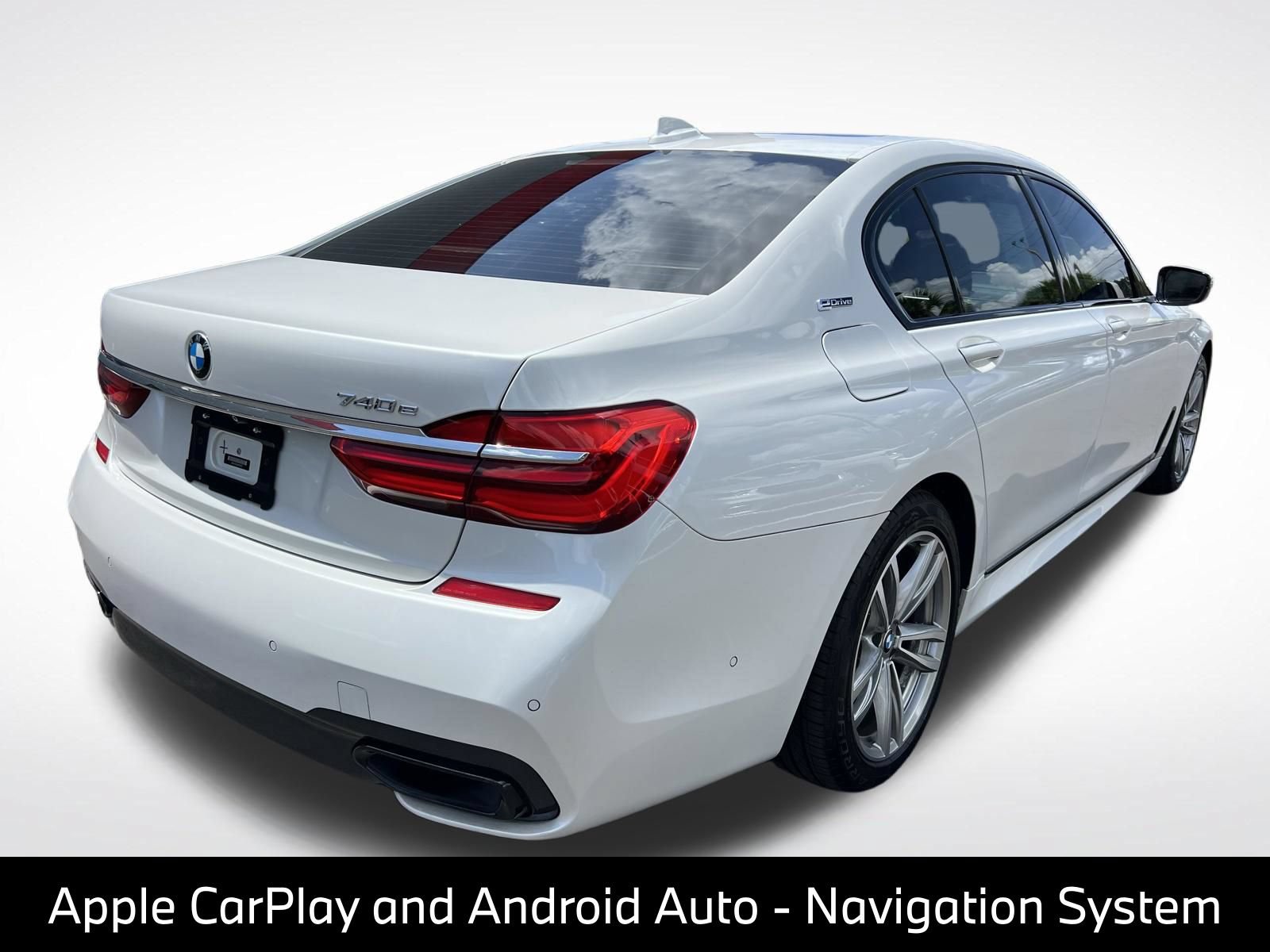 Used 2018 BMW 740e xDrive w/ M Sport Package AWD/4WD image 11