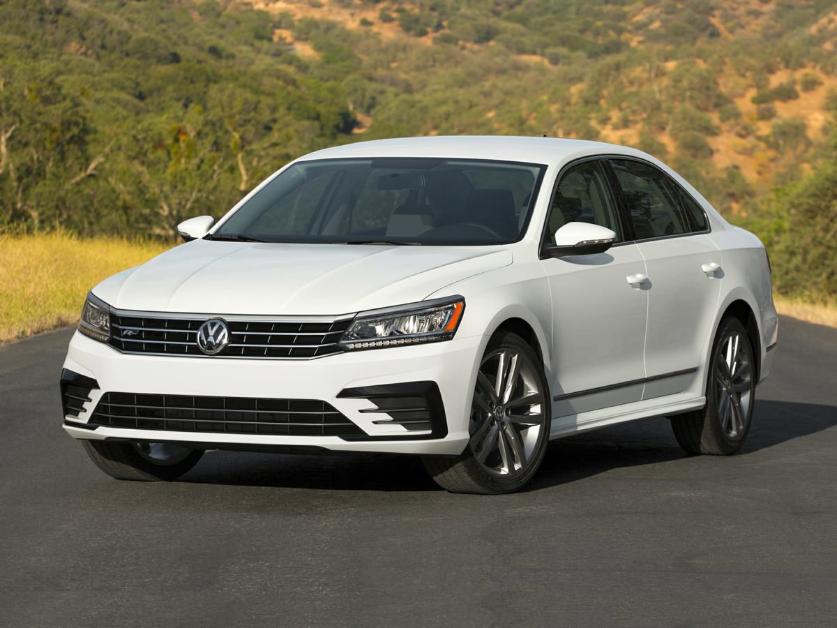 Used 2018 Volkswagen Passat 2.0T R-Line w/ R-Line Lighting Package