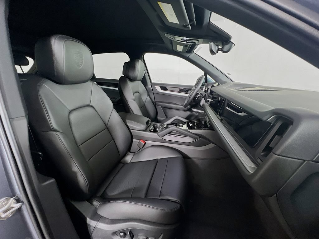 New 2026 Porsche Cayenne AWD/4WD image 30