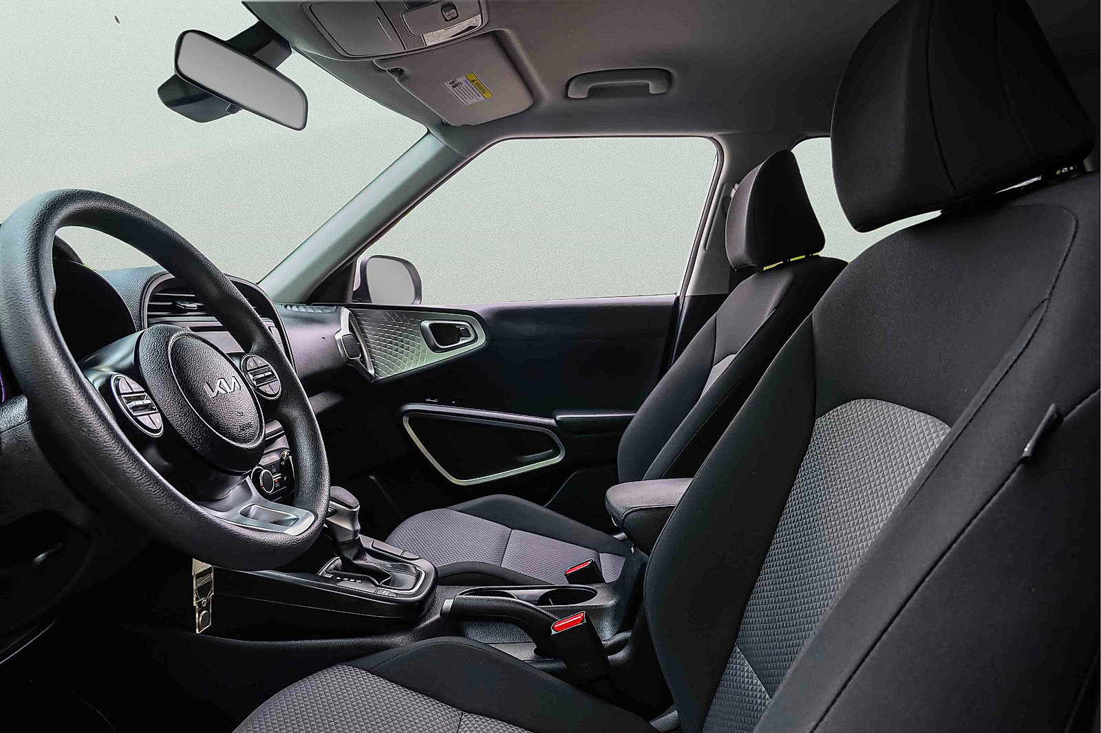 Certified 2025 Kia Soul LX w/ LX Technology Package FWD image 9