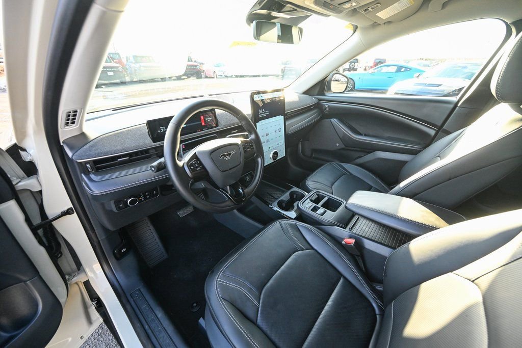 Used 2025 Ford Mustang Mach-E Premium image 18
